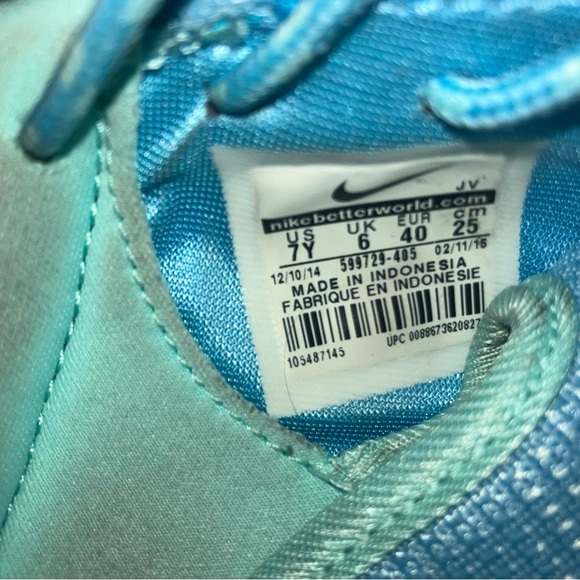 Used 2015 Nike Roshe Run Baby Blue Athletic Sneakers Sz US 7Y , ID = 599729-405. - Picture 2 of 13